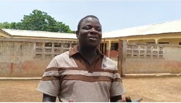 ‘One Man Contractor’: Ghanaian teacher handles 12 classes alone for over 3 years
