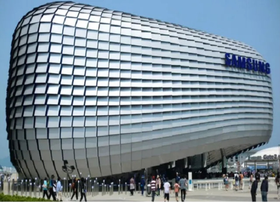 Samsung Workers Set for $400,000 Bonus After AI Profit Deal Averts Major Chip Plant Strike
